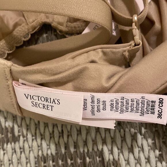 Victoria’s Secret underlining, Demi bra, size 36C ￼ - Picture 3 of 7